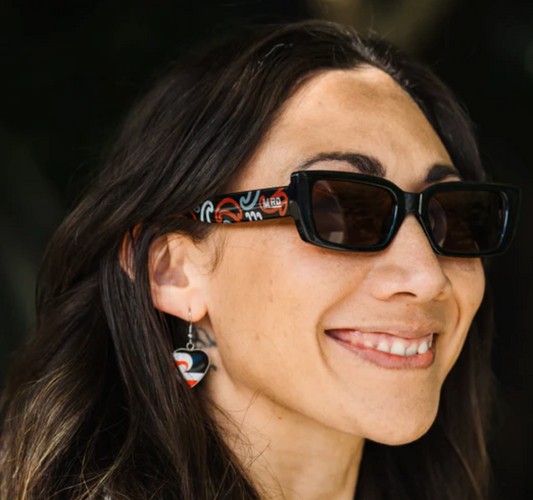 TE PŌ - Sunglasses – image 1